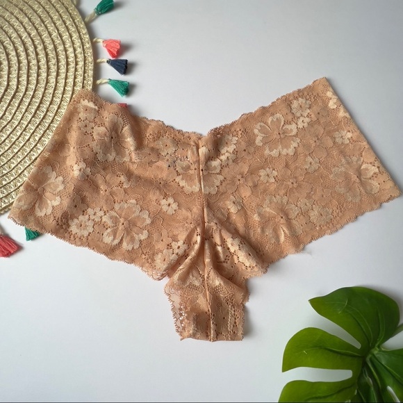 Victoria's Secret Body By Victoria Lace Shortie Panty Beige Large NEW - Picture 5 of 5
